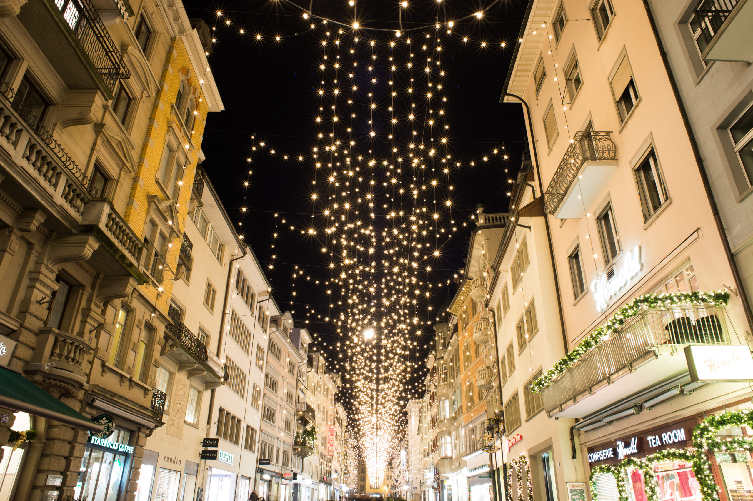 Weihnachtsbeleuchtung in der Zürcher Altstadt